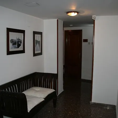 普恩特德彼德拉旅馆