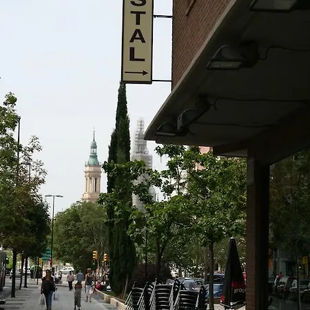 בית הארחה Puente De Piedra