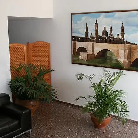 בית הארחה Puente De Piedra